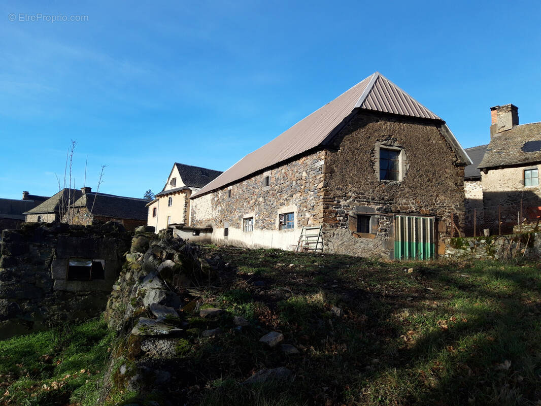 Maison à PRADES-D'AUBRAC