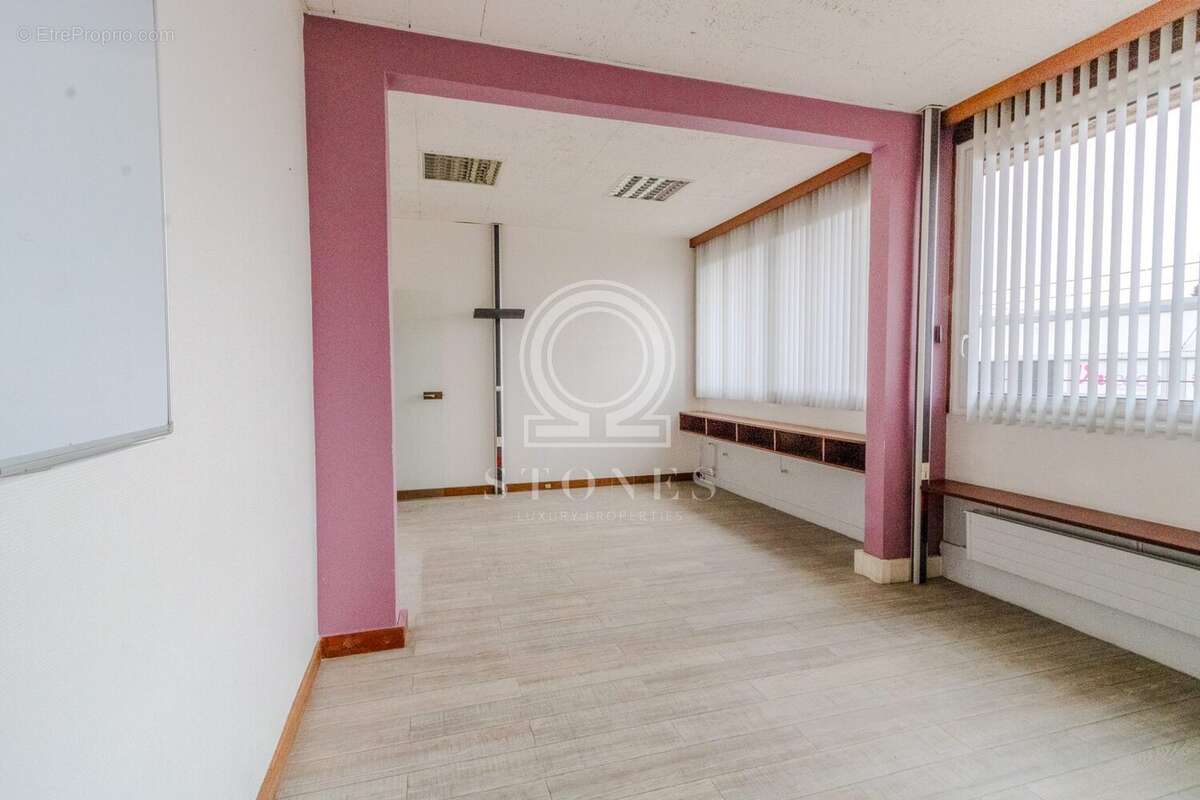 Appartement 67 m² à La Celle-Saint-Cloud  - photo 4