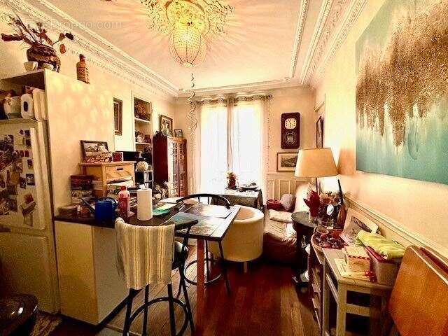 Appartement à PARIS-7E