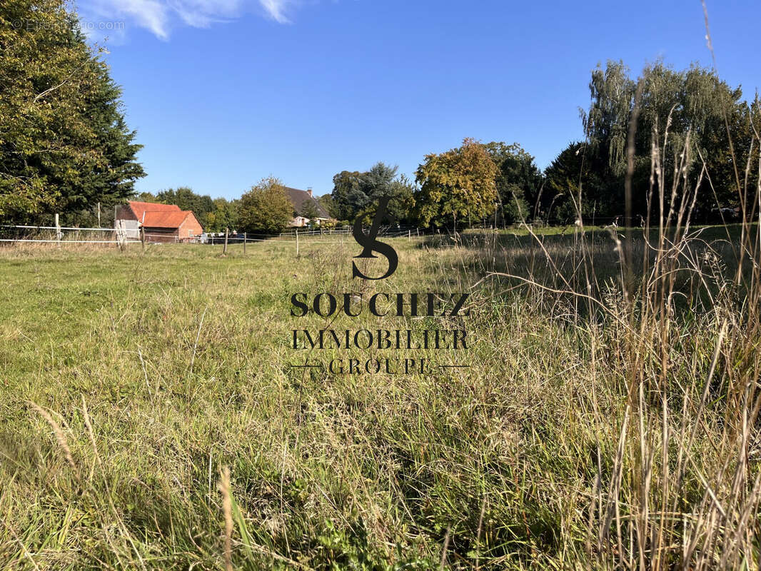 Terrain à BERLES-MONCHEL