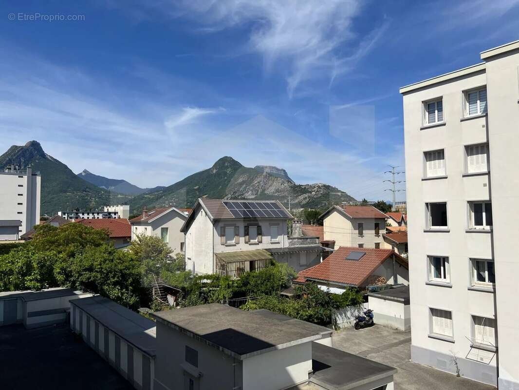 Appartement à SEYSSINET-PARISET