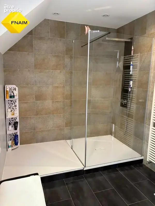 Maison 238m2 - 5 chambres - Piscine - Terrain 1000m2 - photo 10