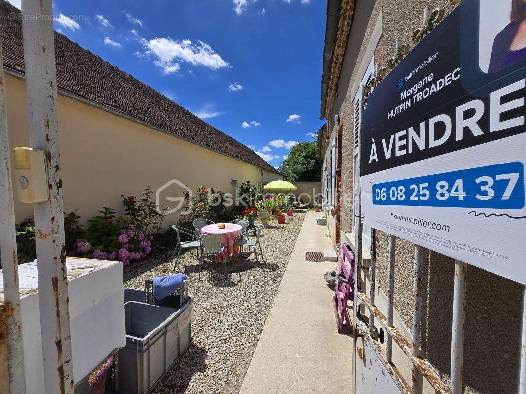 Maison à SAINT-SAUVEUR-LES-BRAY
