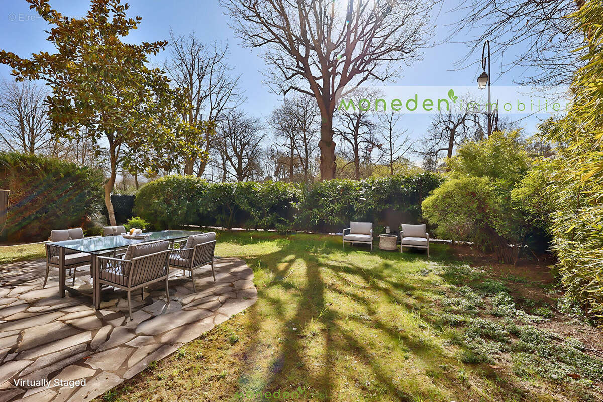 Appartement à NEUILLY-SUR-SEINE