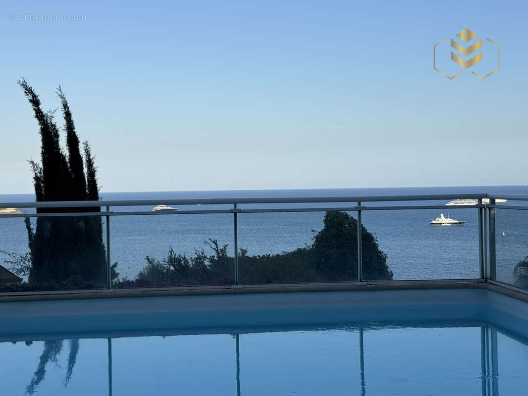 Appartement à ROQUEBRUNE-CAP-MARTIN
