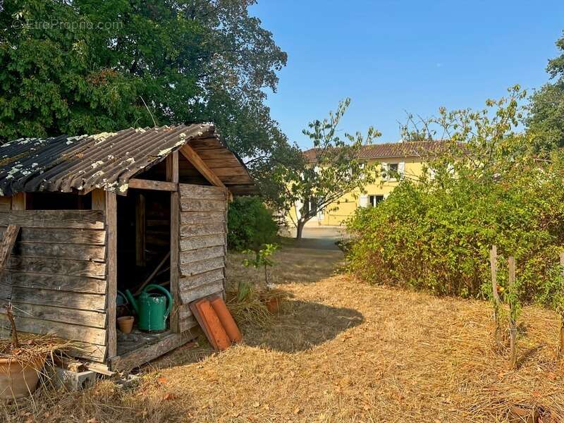 Maison à MONTESQUIOU