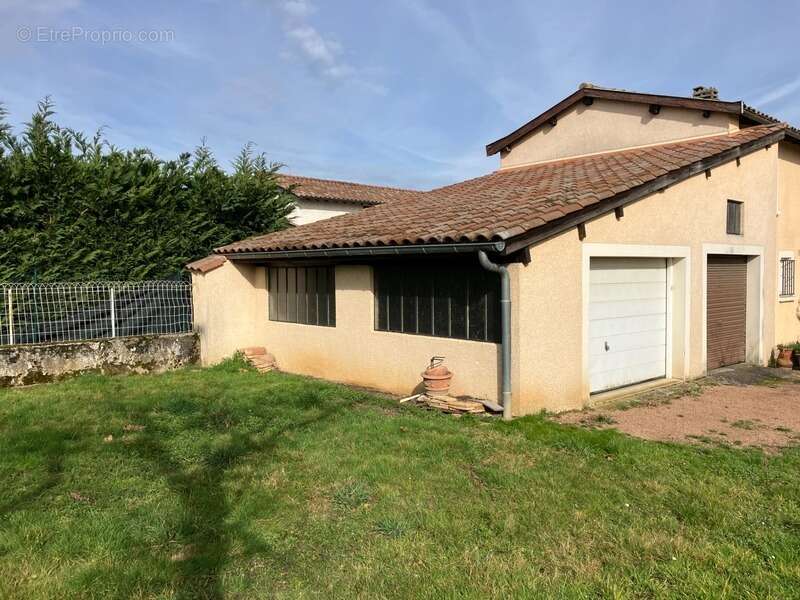 Appartement à vendre 2 pièces à taponas (69220 ) - tres rare – bâti à restructurer entièrement – fort potentiel - photo 2