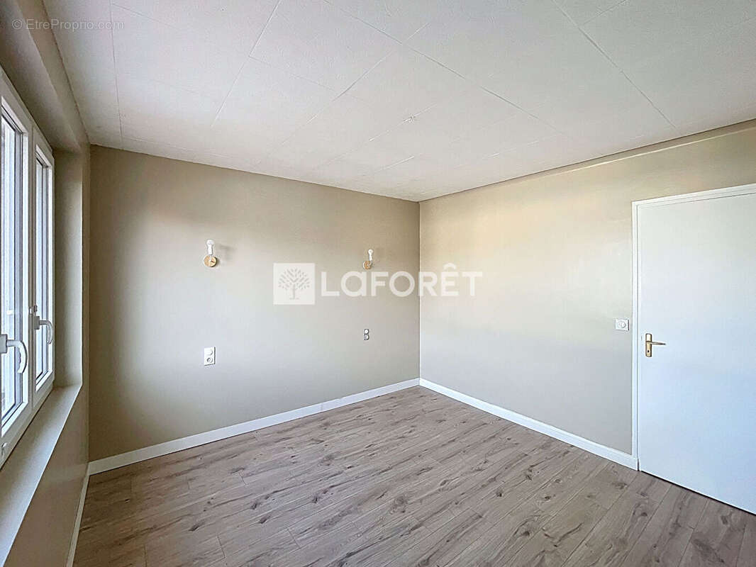 Maison T5 - centre ville - BEAUMONT DE LOMAGNE - photo 4