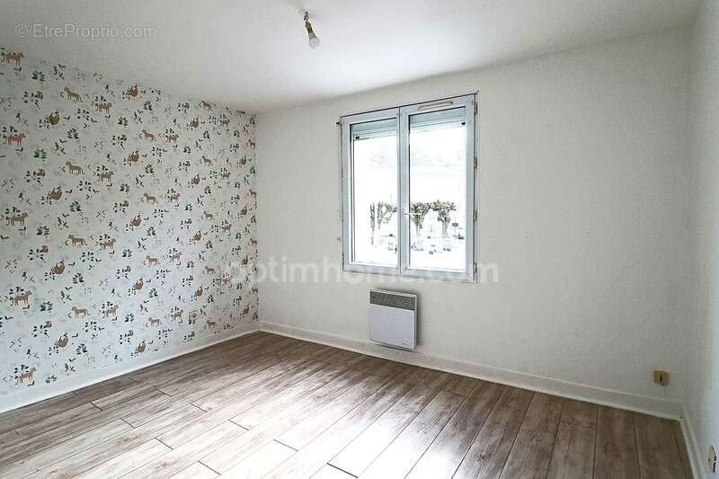 Appartement à LONGPERRIER