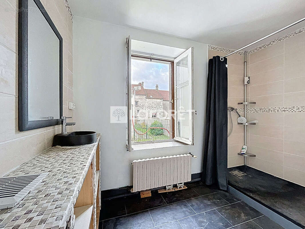 Maison à SAINT-MARTIN-DU-TERTRE