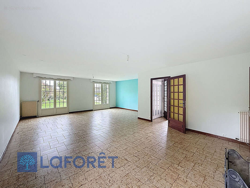 Maison à AULNAY-SUR-ITON