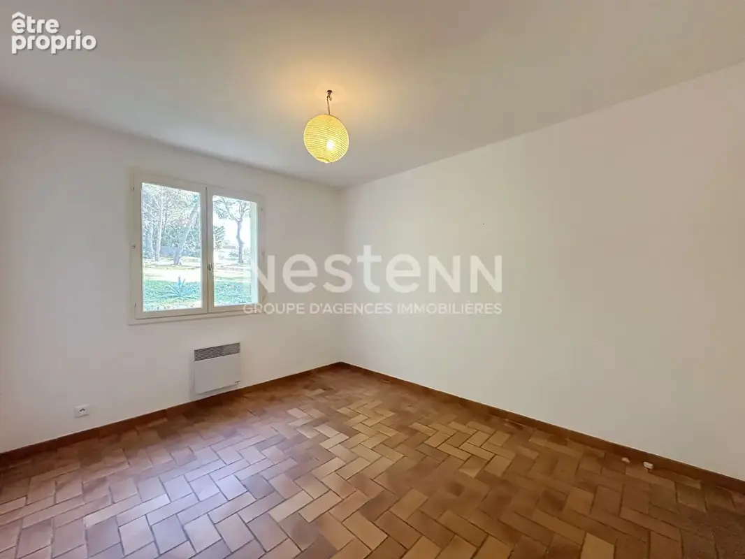 A VENDRE-LA CRAU Maison de plain-pied 157 m² -Terrain de 2 494 m² avec potentiel de division - photo 10