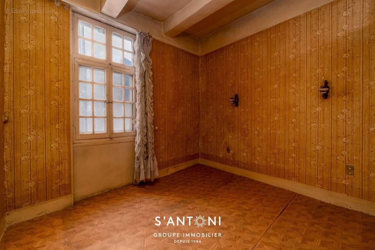 Maison à VILLENEUVE-LES-BEZIERS