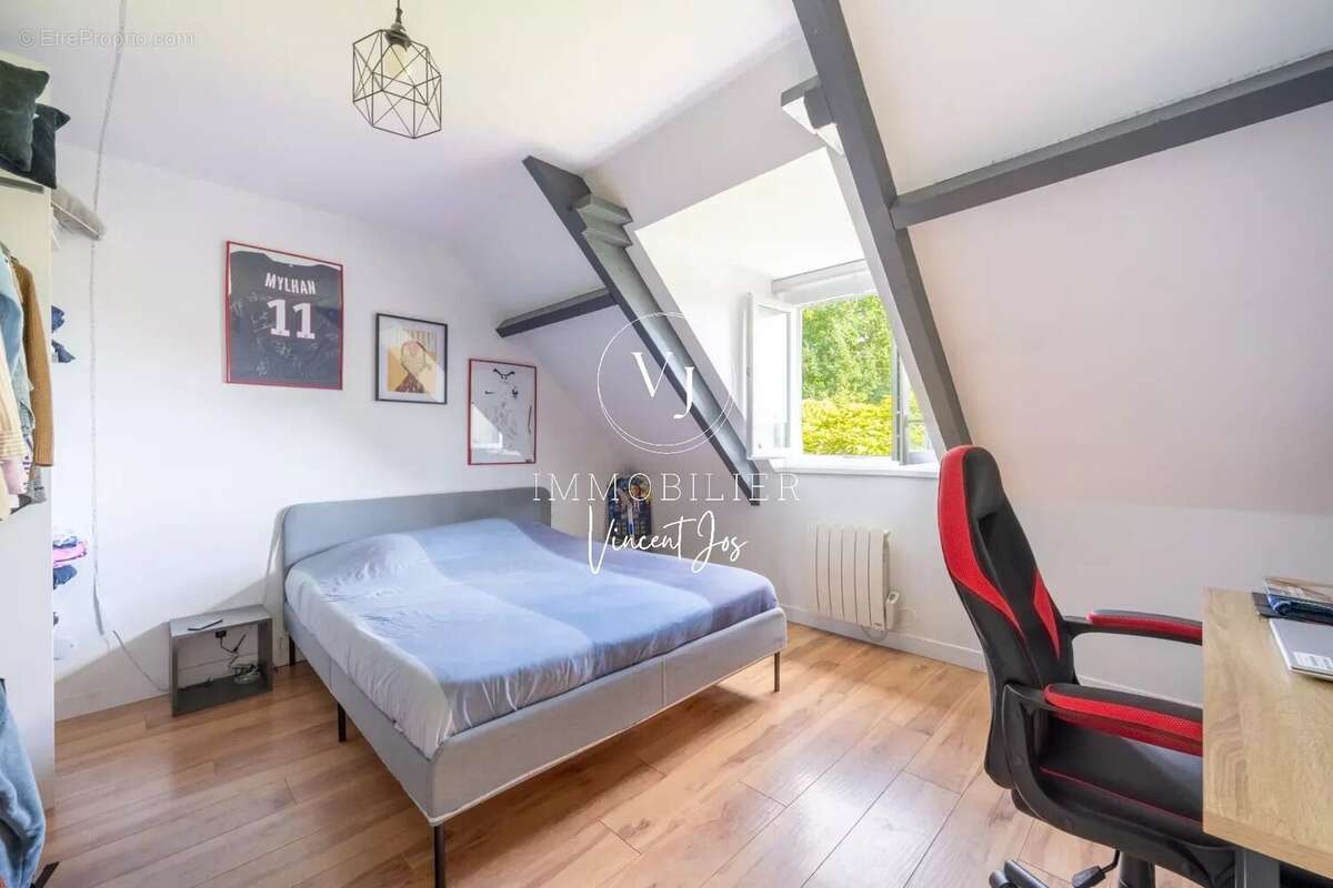 Maison à MORAINVILLIERS