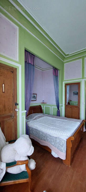 Maison à YVRE-LE-POLIN
