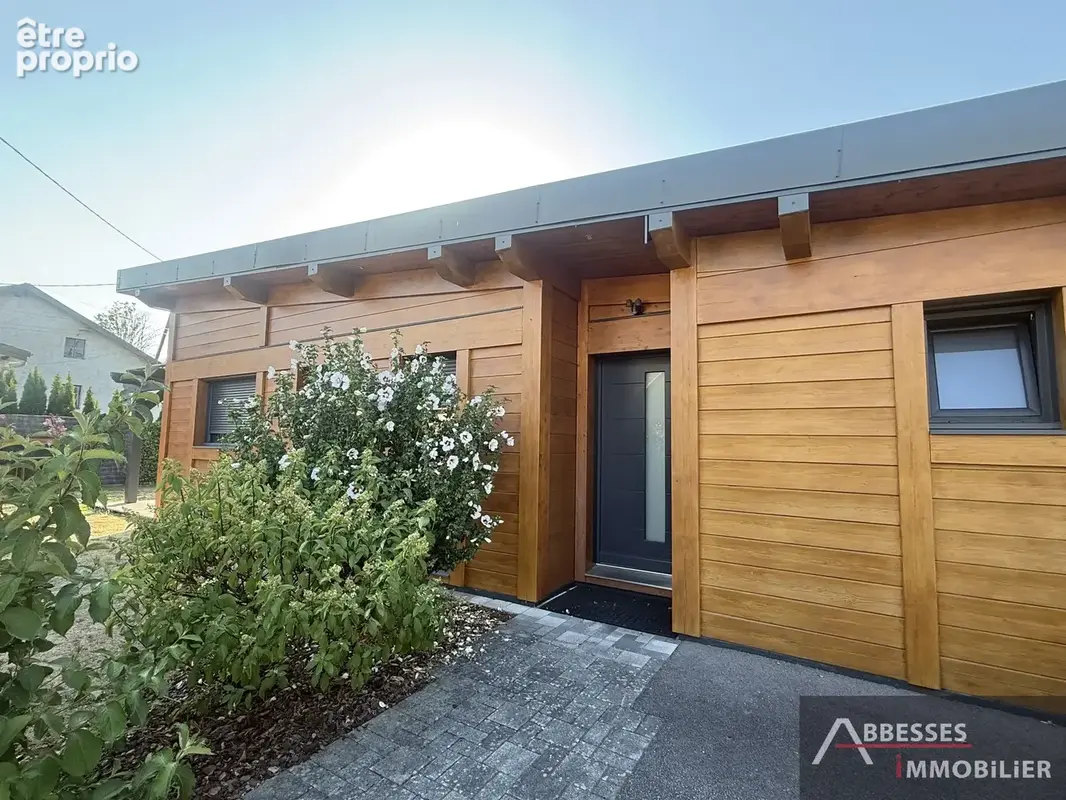EN EXCLUSIVITÉ - A 2 min de REMIREMONT : pavillon Xilome de plain pied avec piscine et jaccuzzi. - photo 29