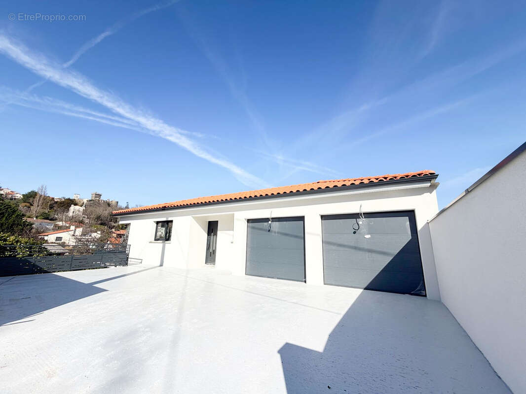 Maison à CHATEAUGAY