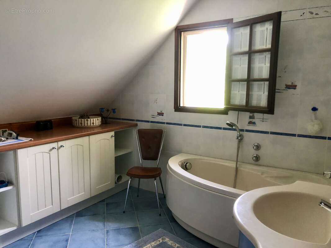 Maison à SAINT-ETIENNE-DE-VICQ