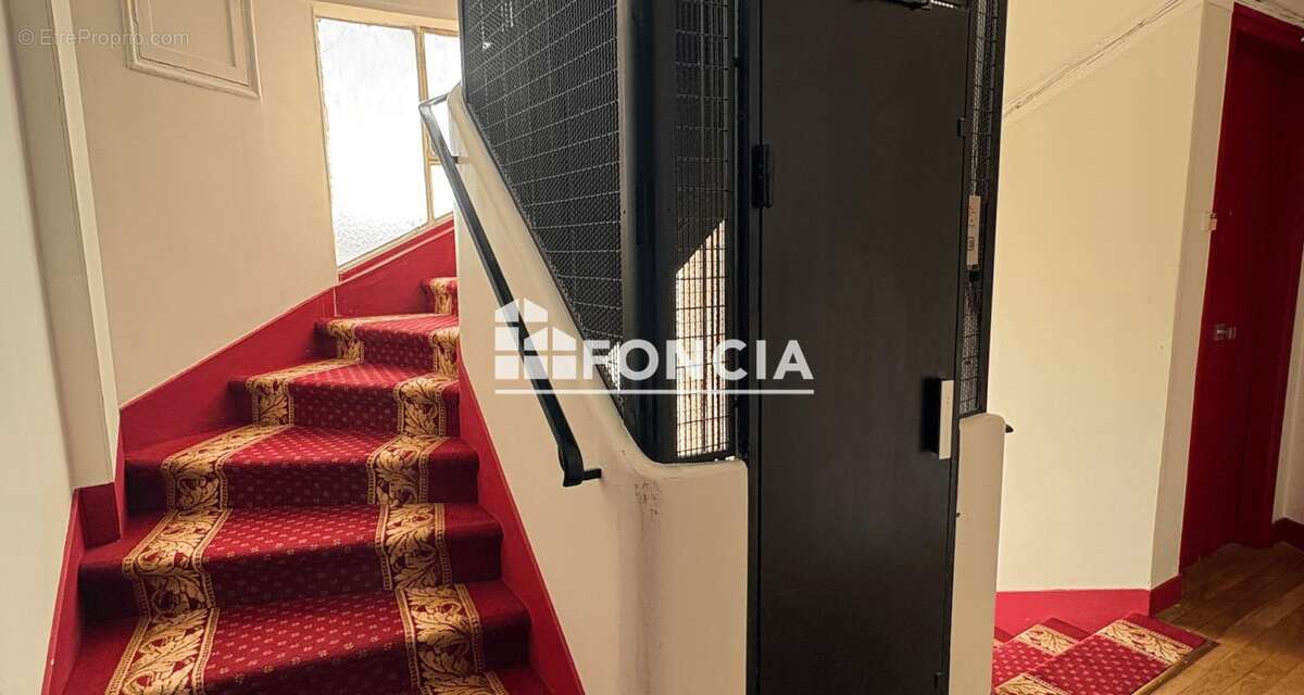 Appartement à COURBEVOIE