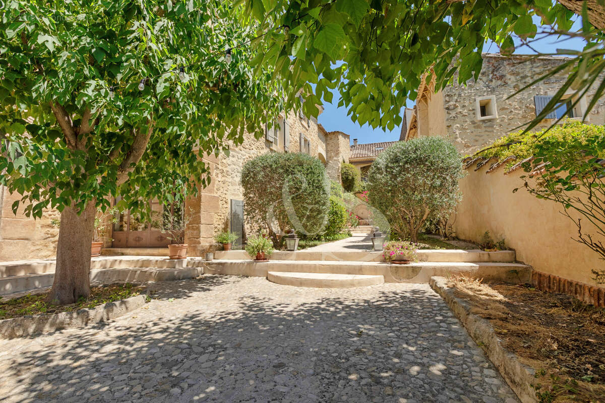 Maison à SARRIANS