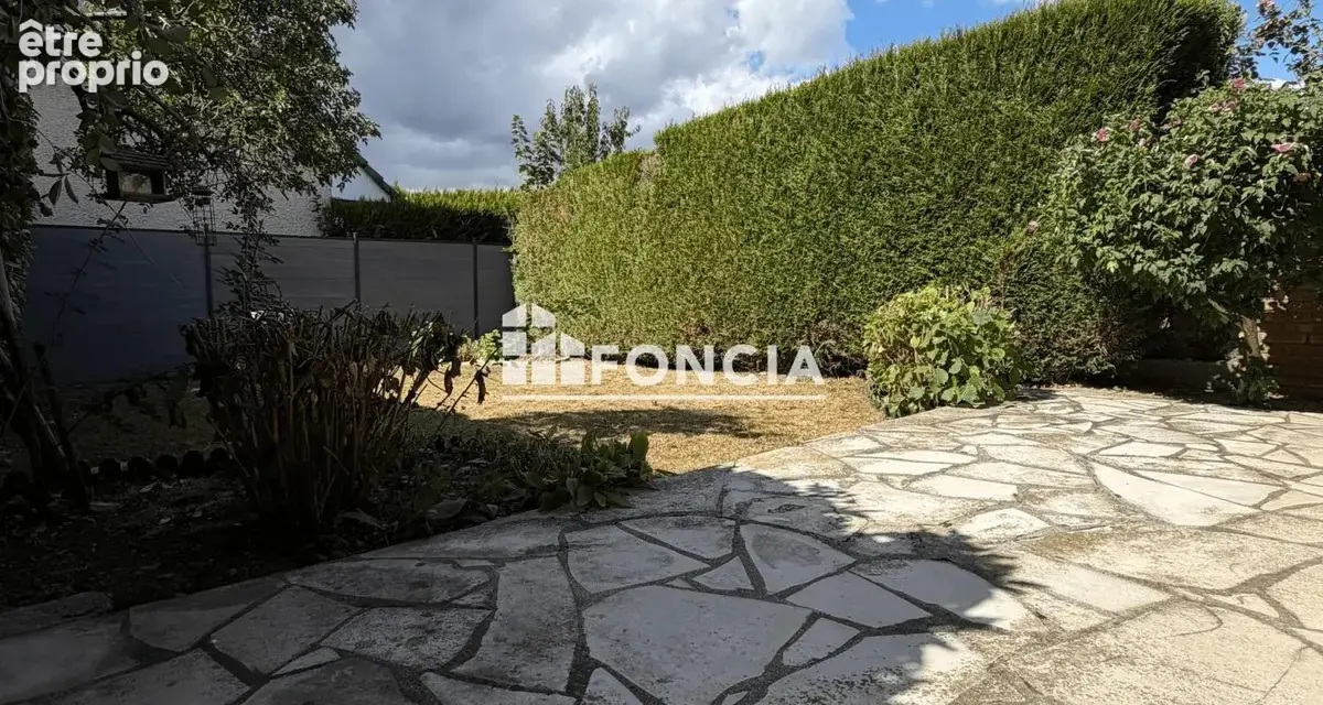 À VENDRE – Maison familiale de 89 m² avec jardin, terrasse et sous-sol total à Saint-Martin-du-Tertre - photo 2