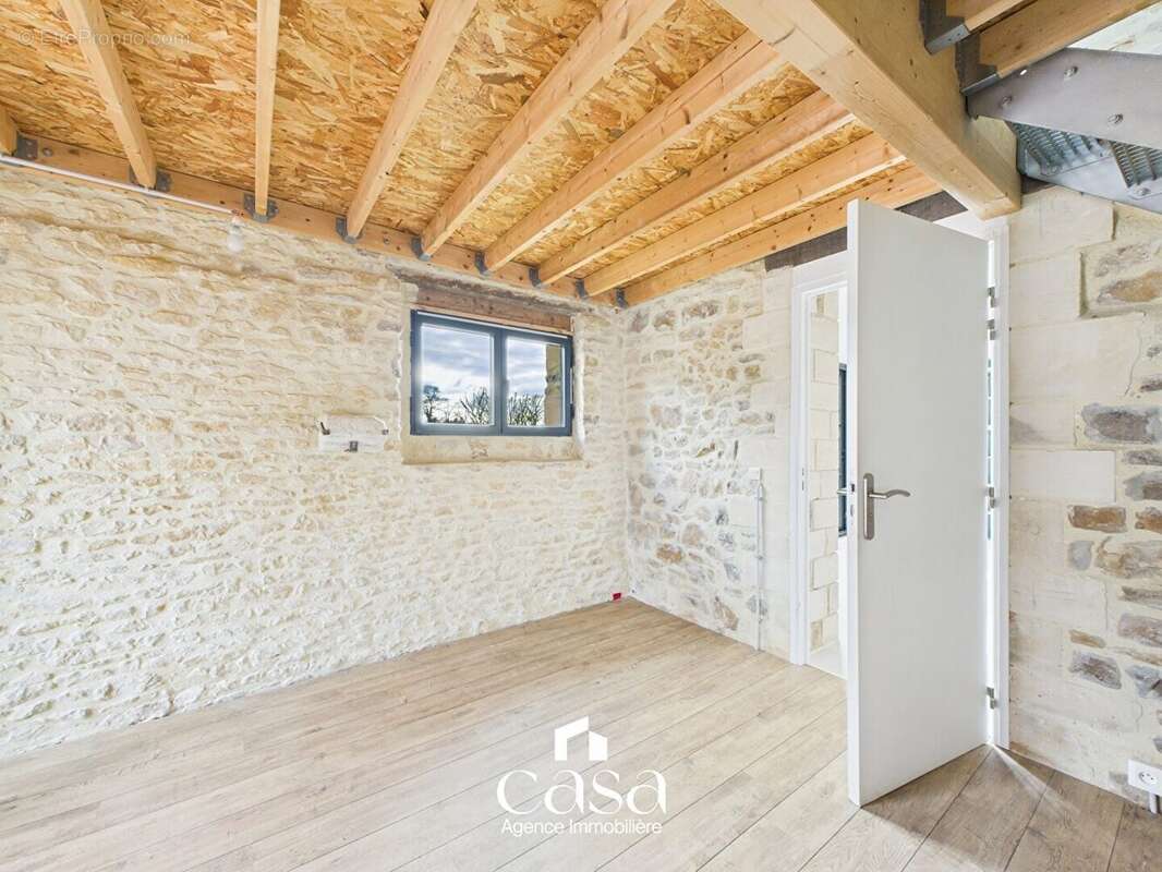 Maison à SAINT-PIERRE-DU-BU