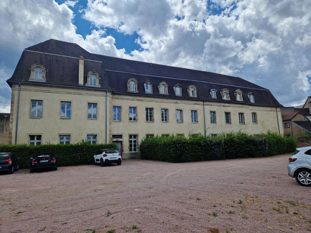 Centre ville apppartement de trois pièces - photo 22