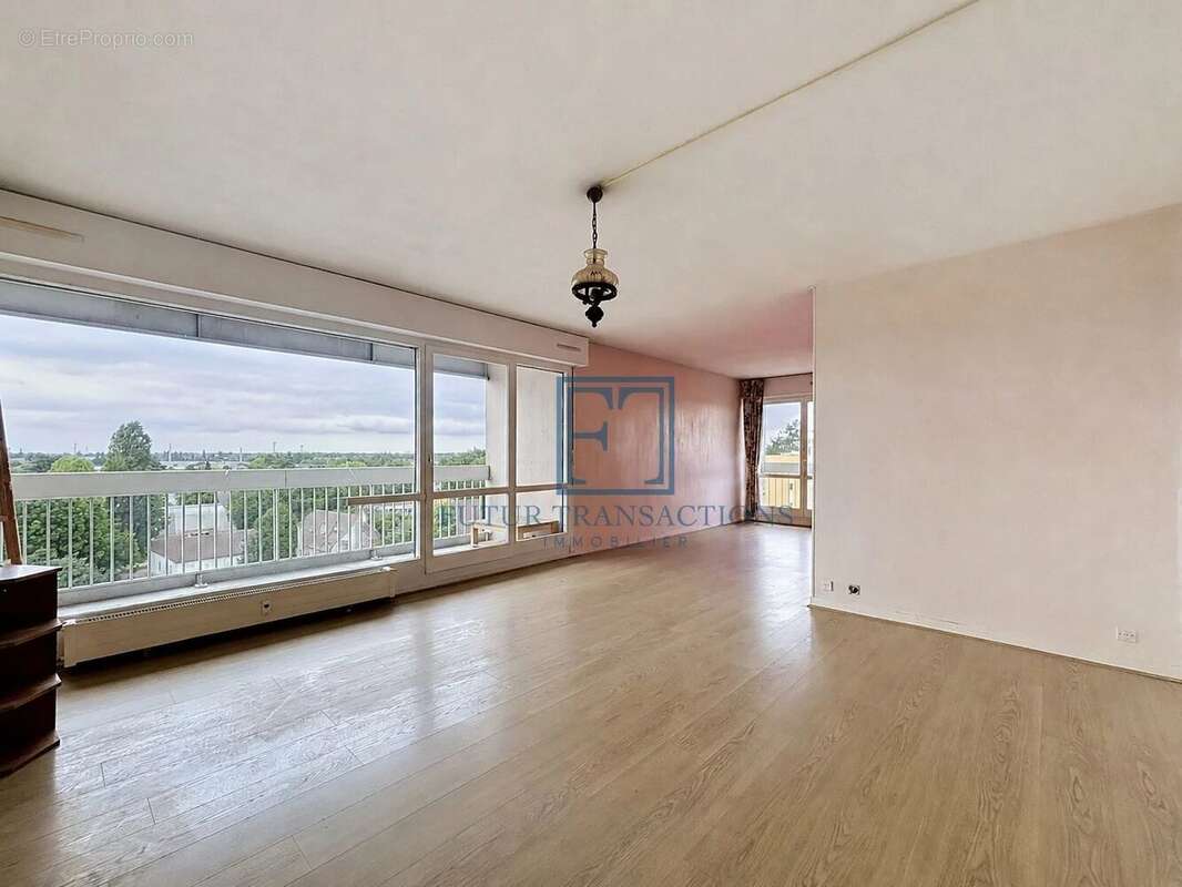 Appartement à ELANCOURT