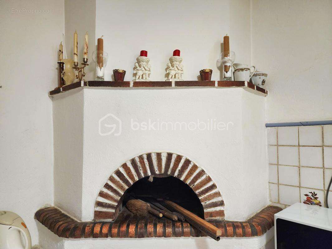 Maison à LA TOUR-D'AIGUES