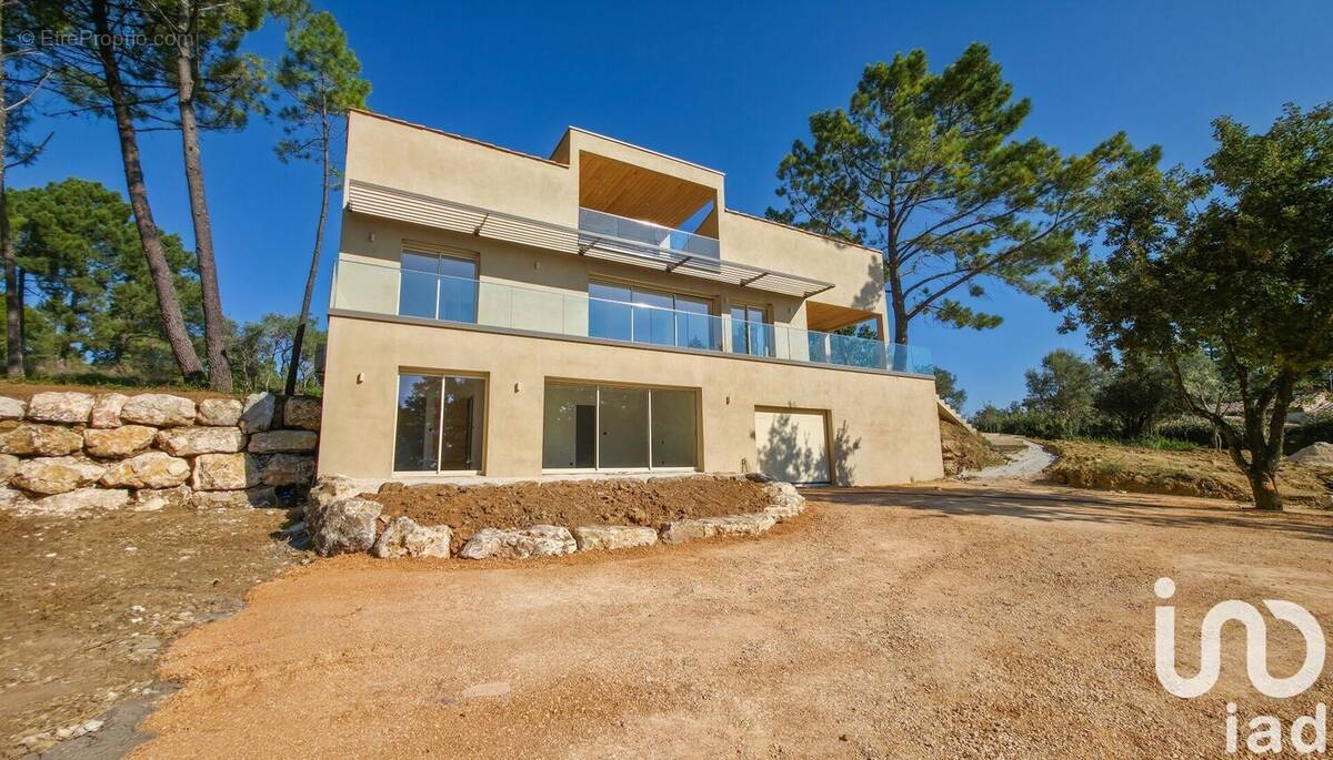 Photo 1 - Maison à SAINT-QUENTIN-LA-POTERIE