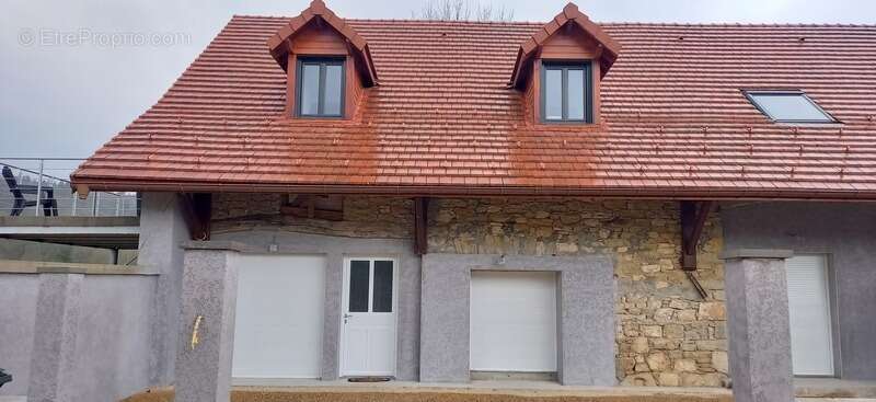 Dpt Ain (01), à vendre ORDONNAZ magnifique appartement T4 de 72 m² avec terrain privatif de 141 m² - photo 25