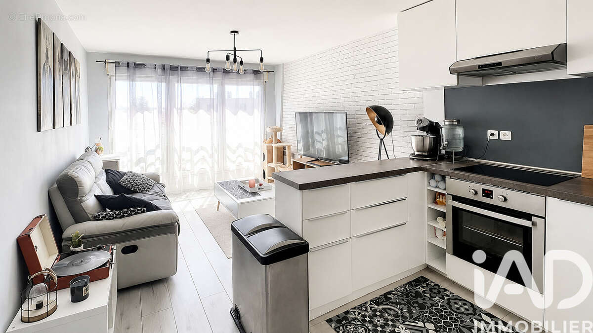 Photo 2 - Appartement à CORBEIL-ESSONNES