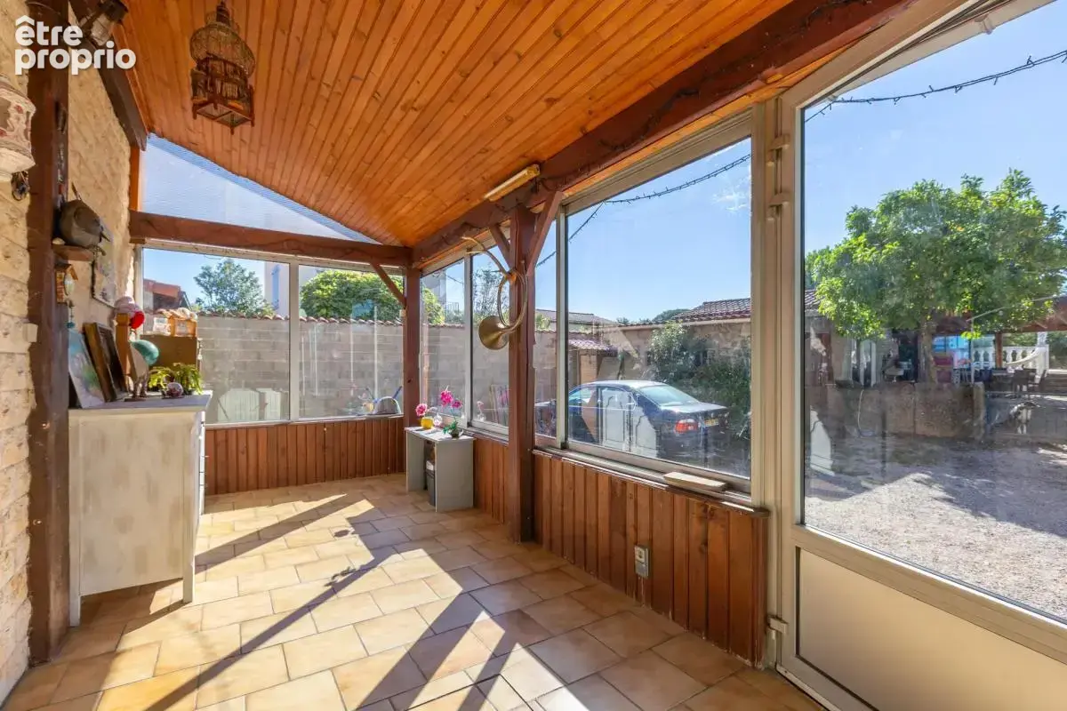 Maison 6 pièces de 163 m² avec piscine à Marcilly-d'Azergues - photo 9