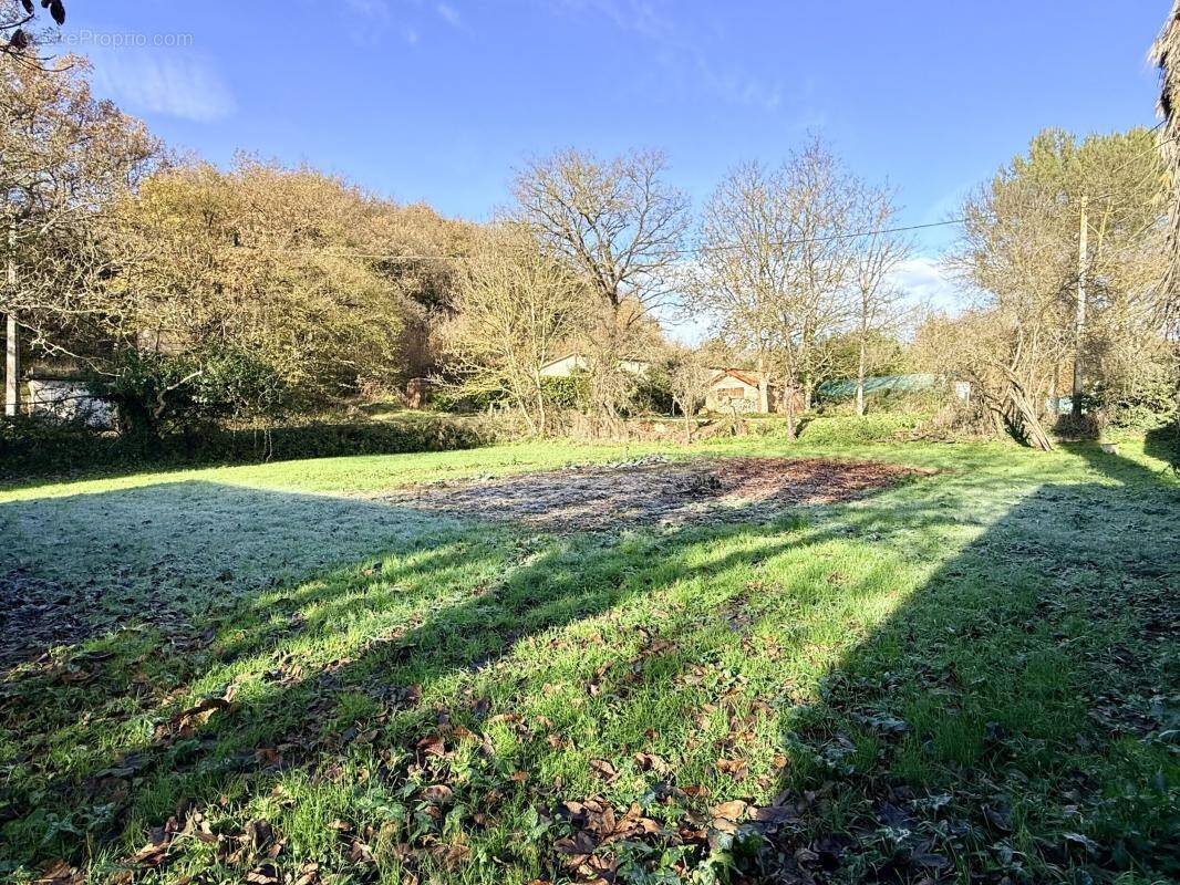 Terrain à GENERVILLE