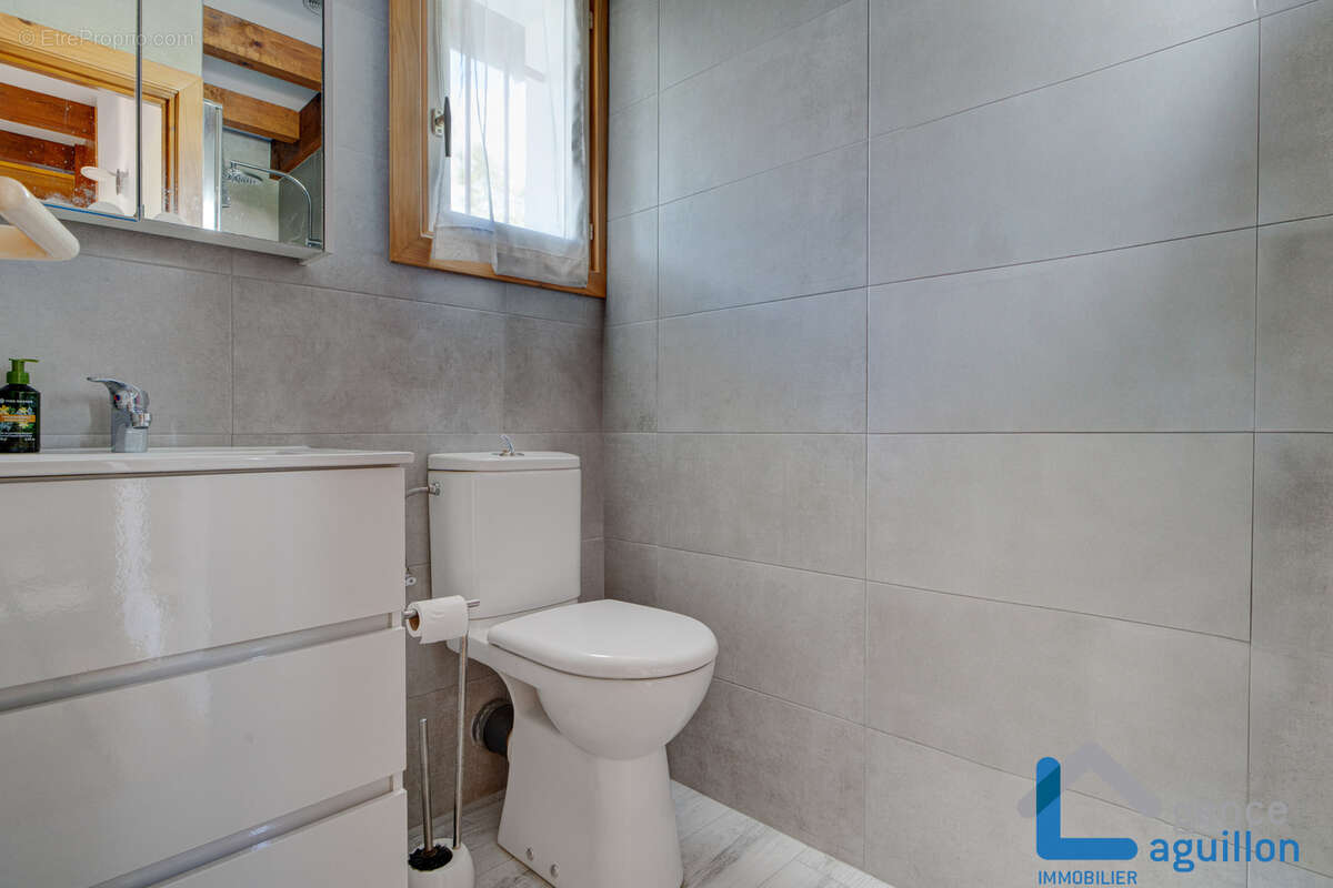 Maison 3 pieces en copropriete sur 3 niveaux avec terrasse, jardin et parking - photo 17