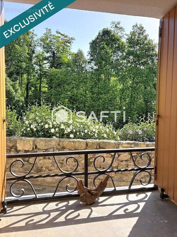 Maison 90 m² à Saint-Laurent-De-Cerdans  - photo 4