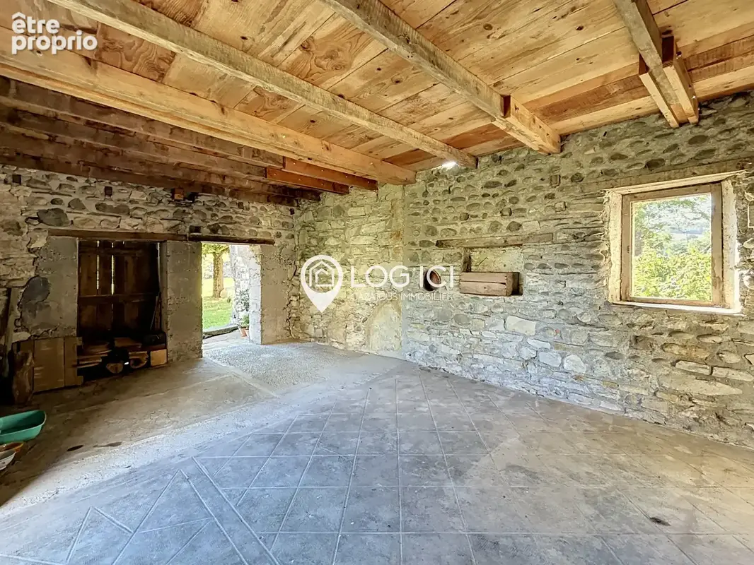 ARROS DE NAY - Véritable enclos béarnais rénové édifié sur un terrain de 3900 m2 - photo 29