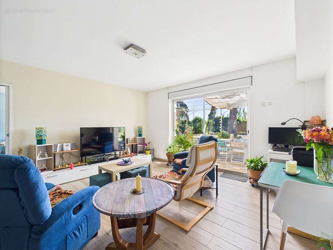 Maison 360 m² à Avignon  - photo 7