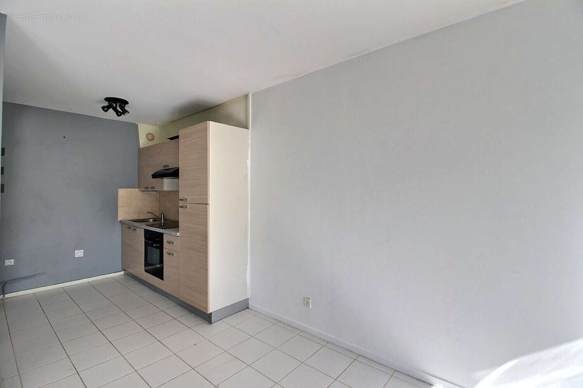 Appartement à COLLONGES-SOUS-SALEVE