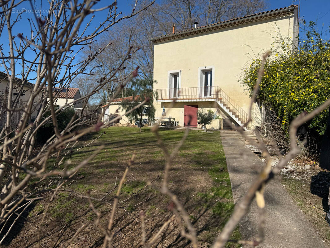 Maison à MONTAGNAC