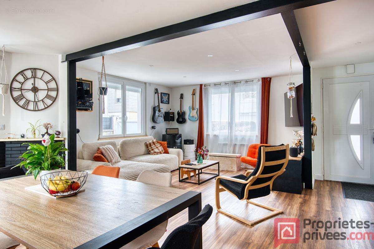 Maison Aigrefeuille sur Maine entièrement rénovée ? 95 m² ? 4 chambres ? Garage et dépendance - photo 3