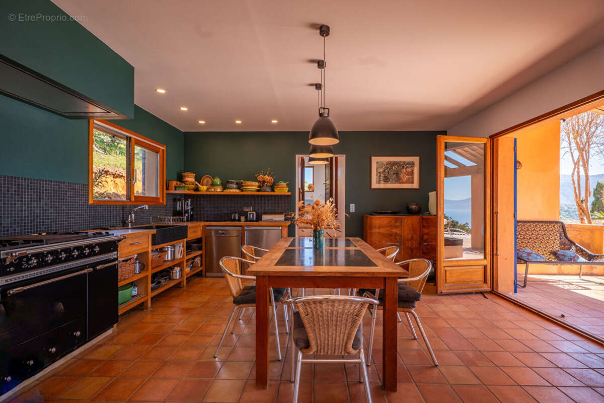 Casa Latina - photo 9