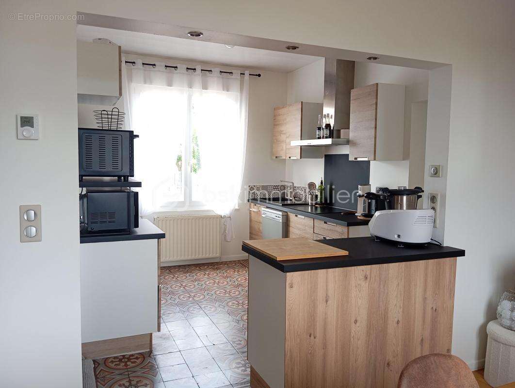 EXCLUSIVITÉ – AMAGNE – Maison de caractère des années 30 avec 2 849 m² de terrain - photo 5