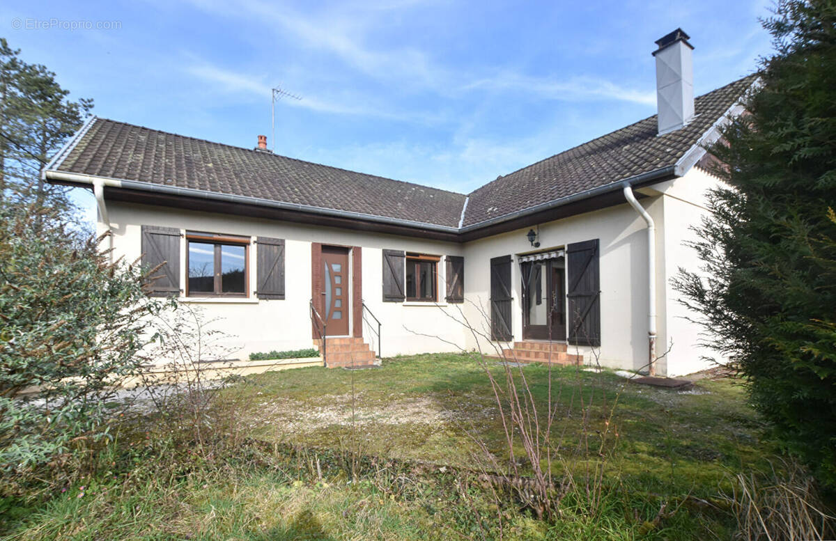 Maison à MONCEY