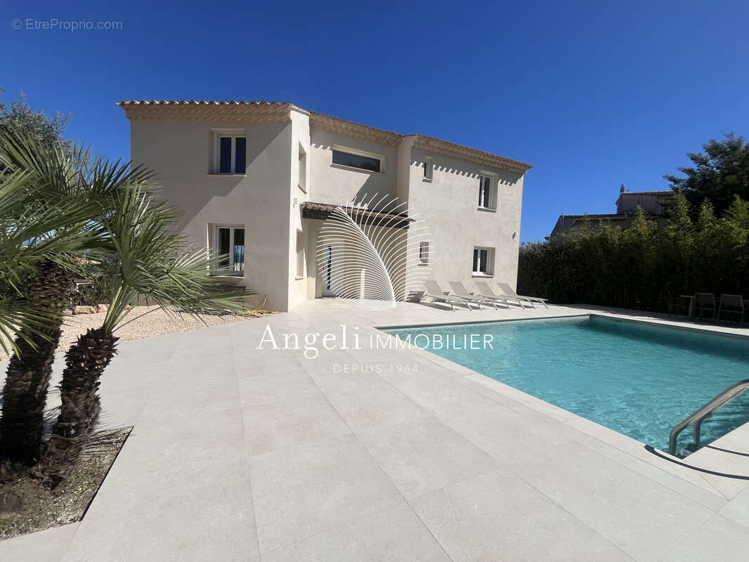 Maison à FREJUS