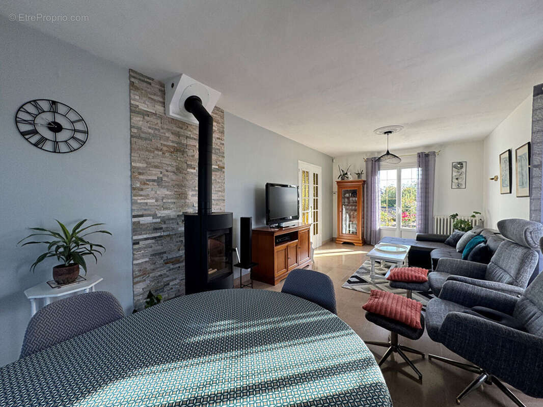 Maison à CHATEAUNEUF-SUR-SARTHE