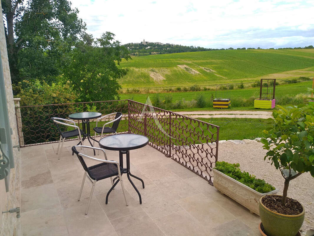 Maison à PUYLAROQUE