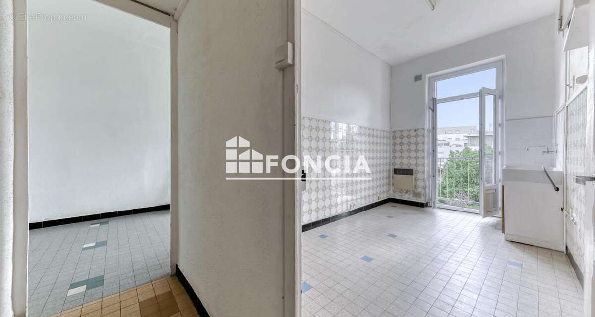 Appartement à LYON-8E