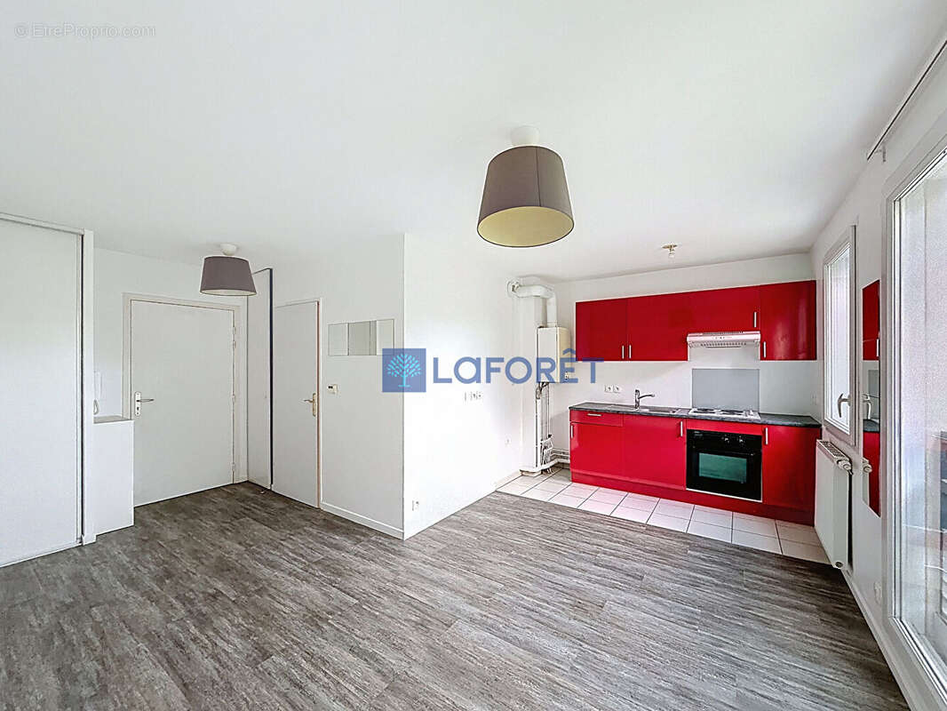 Appartement à SAINT-PIERRE-DU-PERRAY
