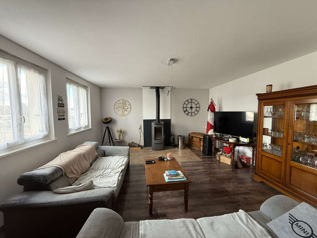 Maison à LE COTEAU
